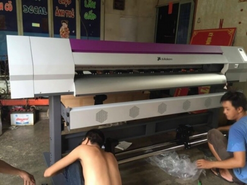 Đến ngay công ty MayInQuangCao.com cam để tận mắt kiểm tra máy in Decal khổ lớn, chất lượng, giá tốt trên thị trường. Báo giá qua hotline 0937 569 868 - Mr Quang
