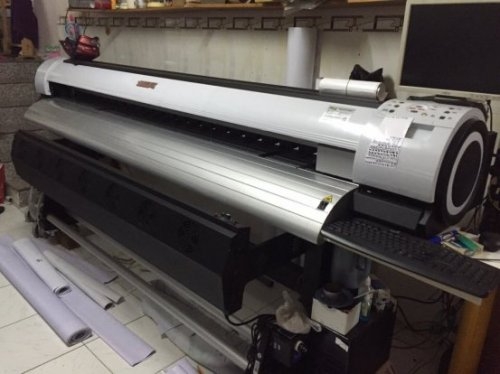 Giá máy in decal khổ lớn